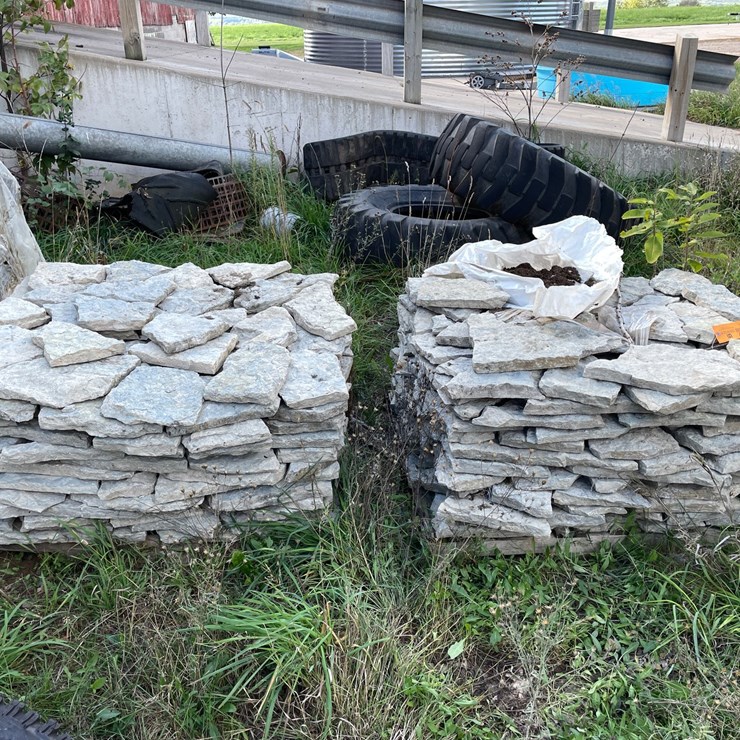 #1627 • (2) Pallets of Decorative Stone