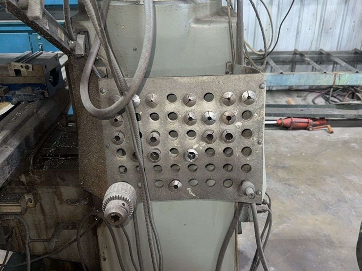 republic--lagun-model:-ftv-2s-turret-milling-machine-with-heidenhain-control-monitor-image-7