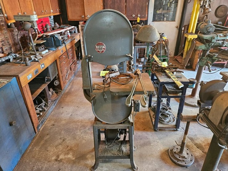 #8711-•-delta-band-saw-image-4