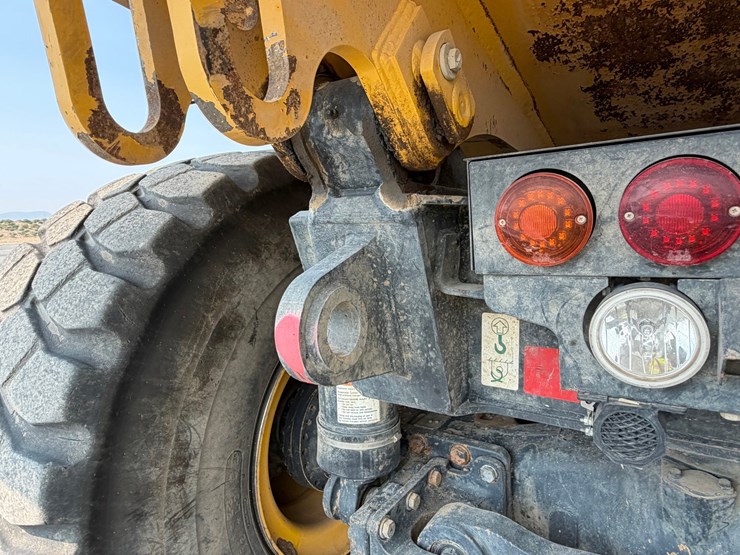 2016-komatsu-hm400-5-image-64