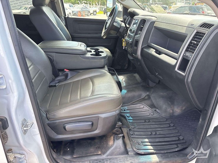 2018-utility-flatbed-image-27