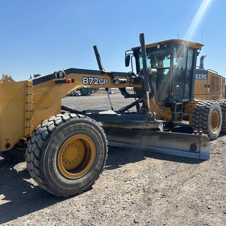 2013 DEERE 872GP