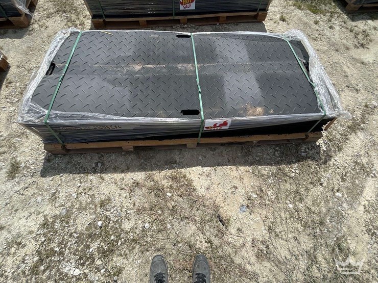 2026-sdlanch-heavy-duty-ground-protection-mats-image-1