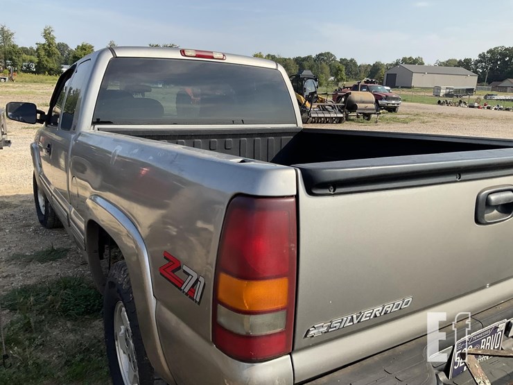 2000-chevrolet-silverado-1500-image-4