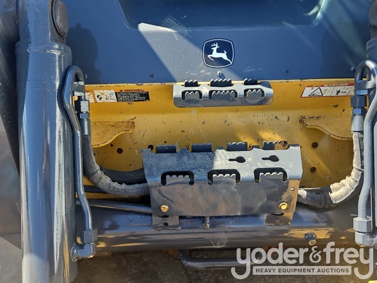 2019-deere-333g-image-18