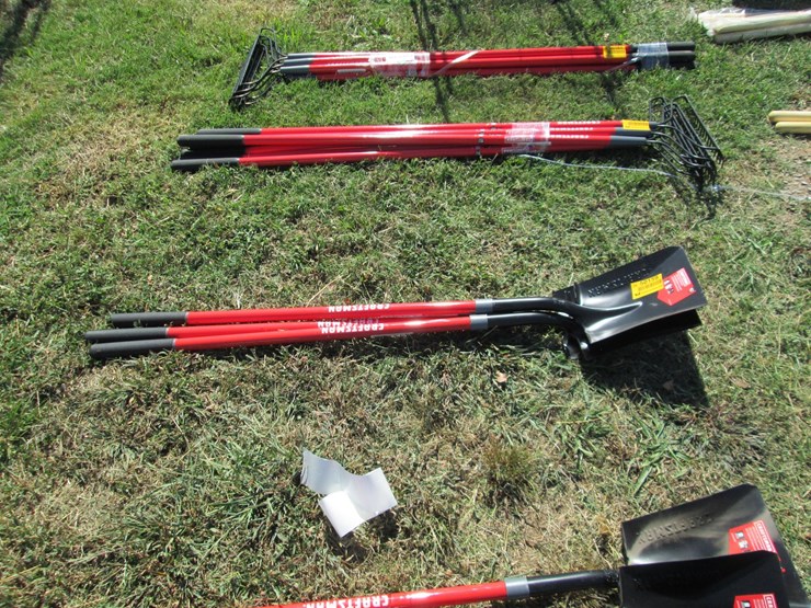 #50159-•-lot-of-(3)-unused-craftsman-flat-shovels-inv#50159-image-2