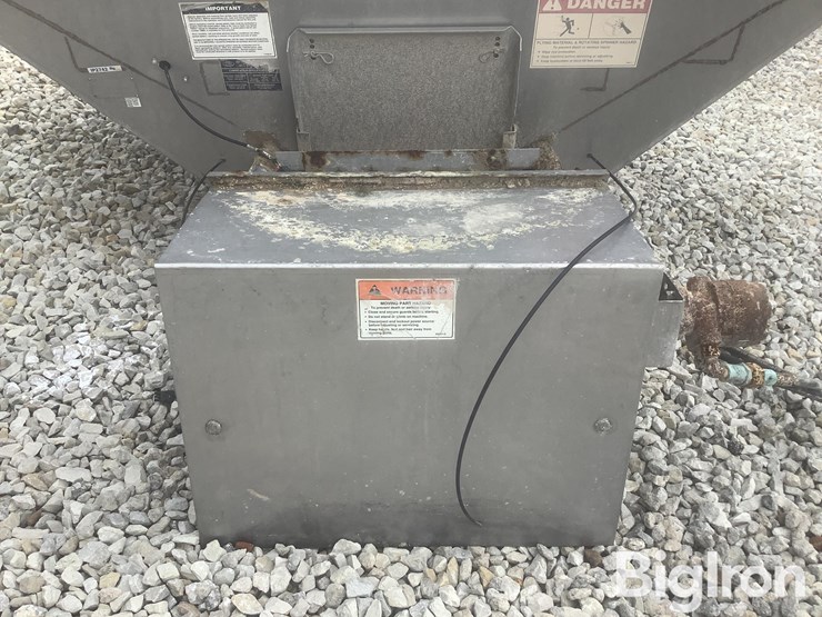 new-leader-l3220g-multapplier-fertilizer-box-image-11