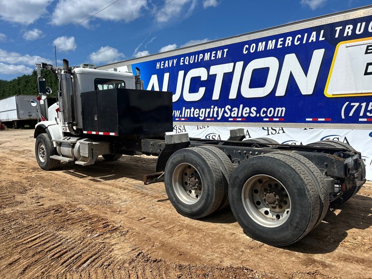 2007-caterpillar-c15-image-3