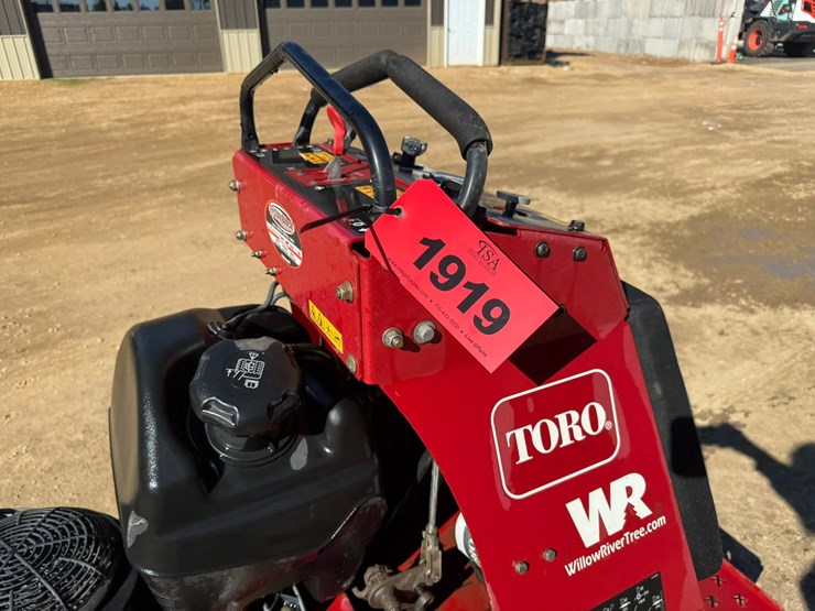 #1919-•-toro-39519-stand-on-aerator-image-9