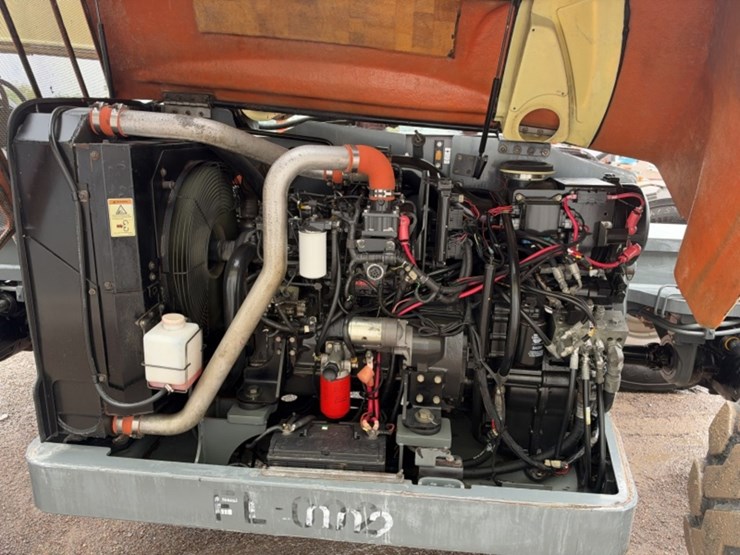 2012-jlg-g9-43a-image-20
