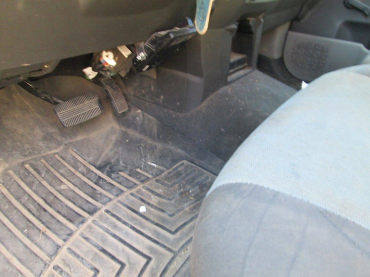 2004-nissan-titan-image-22