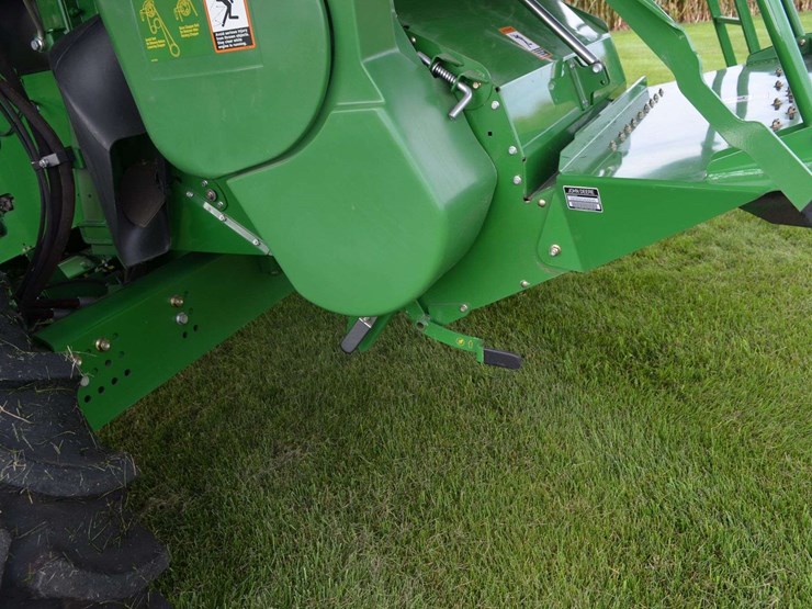 2012-john-deere-s550-image-40