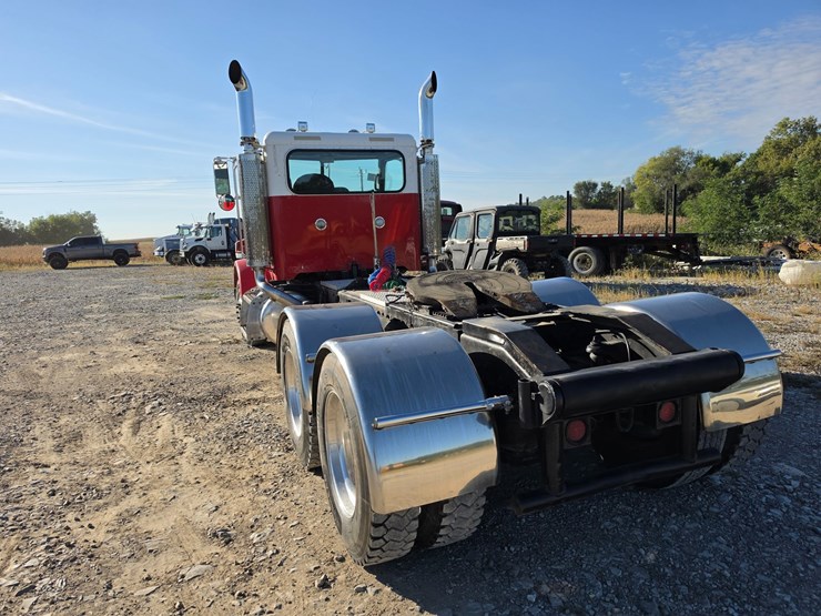 2006-peterbilt-378-image-13