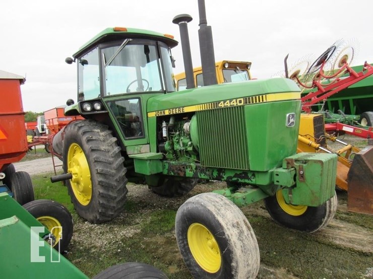 john-deere-4440-image-7
