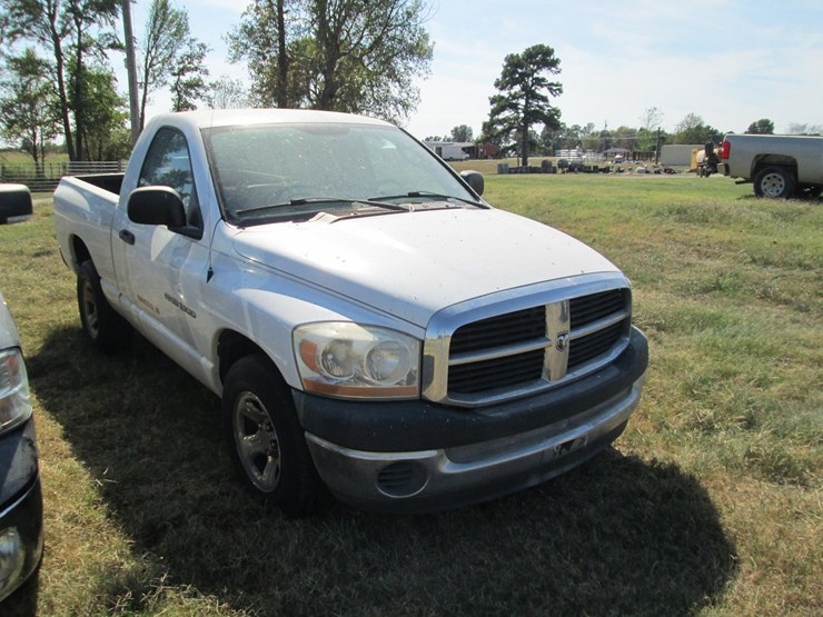 2006-dodge-ram-1500-image-2