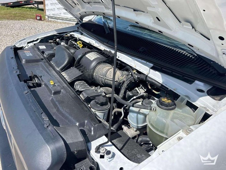 2019-ford-e350-image-10