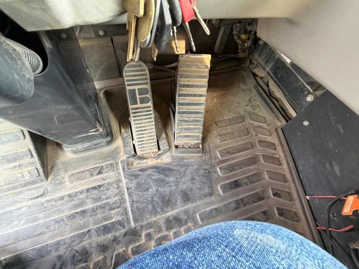 2018-komatsu-hm400-5-image-107