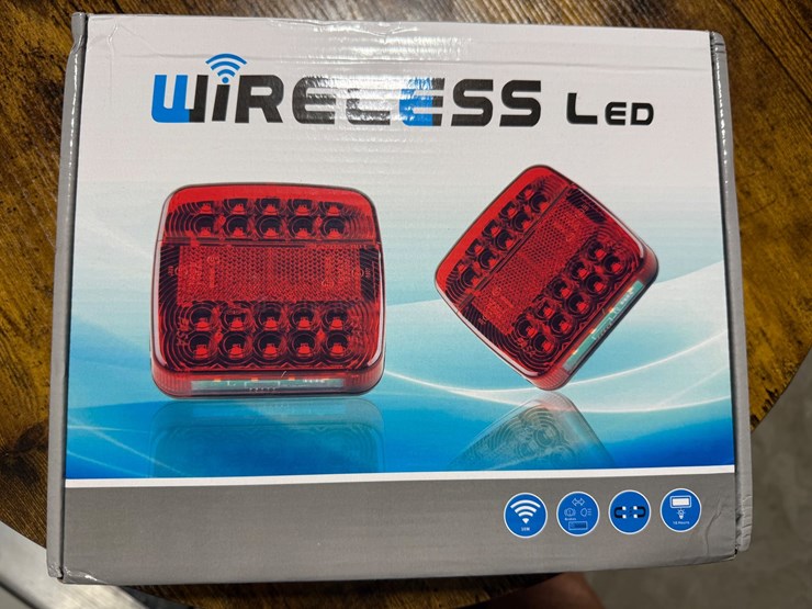 #1462-•-wireless-led-lights-image-1