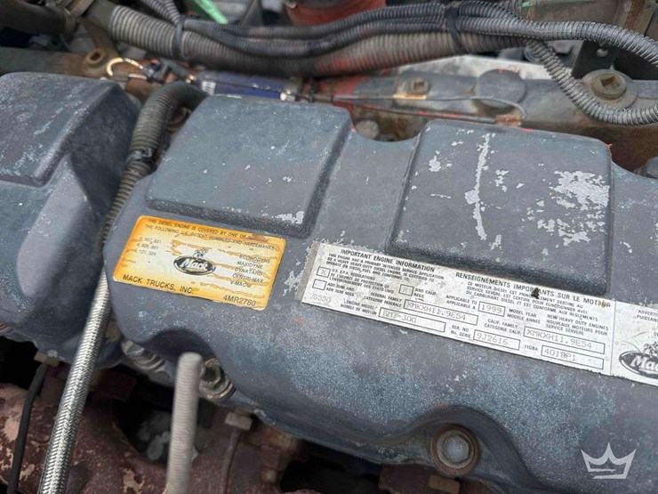 2000-mack-rd690s-image-10