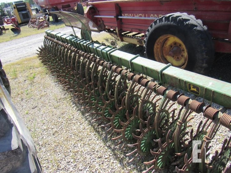 john-deere-400-image-3