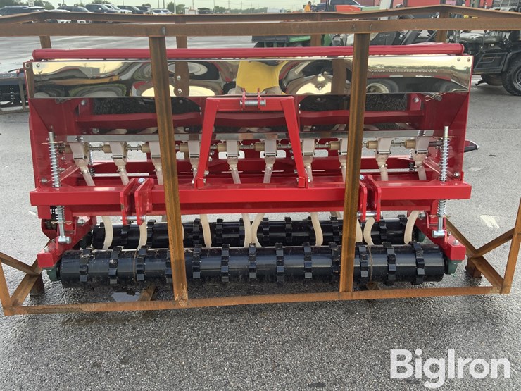 2026-massey-ferguson-730-image-6