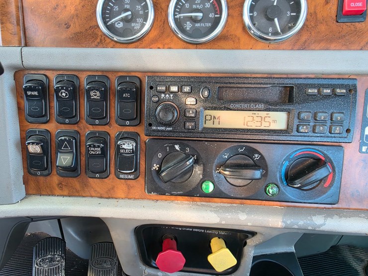 2006-peterbilt-378-image-61