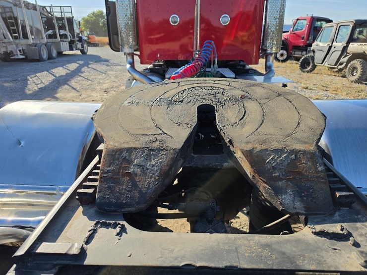 2006-peterbilt-378-image-85