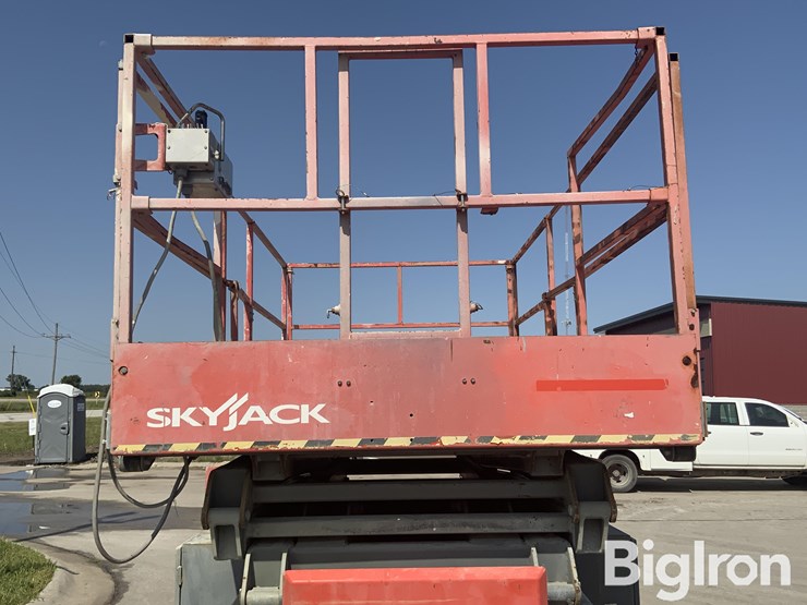 2014-skyjack-sj8841rt-image-12