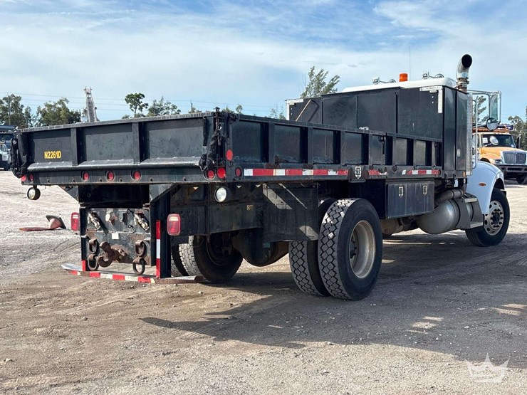 2008-peterbilt-335-image-3