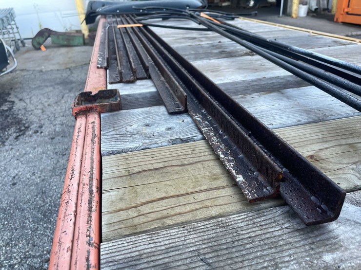 #4091-•-1-1/4"-angle-steel-(04)-image-6