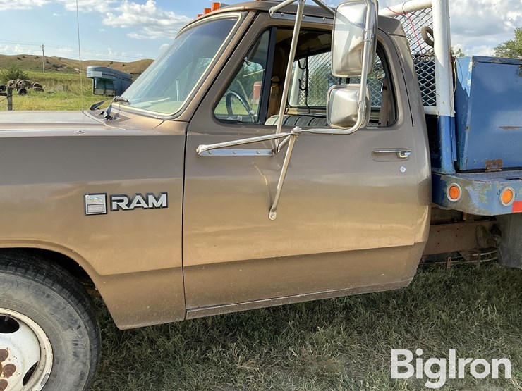 1989-dodge-ram-350-image-14