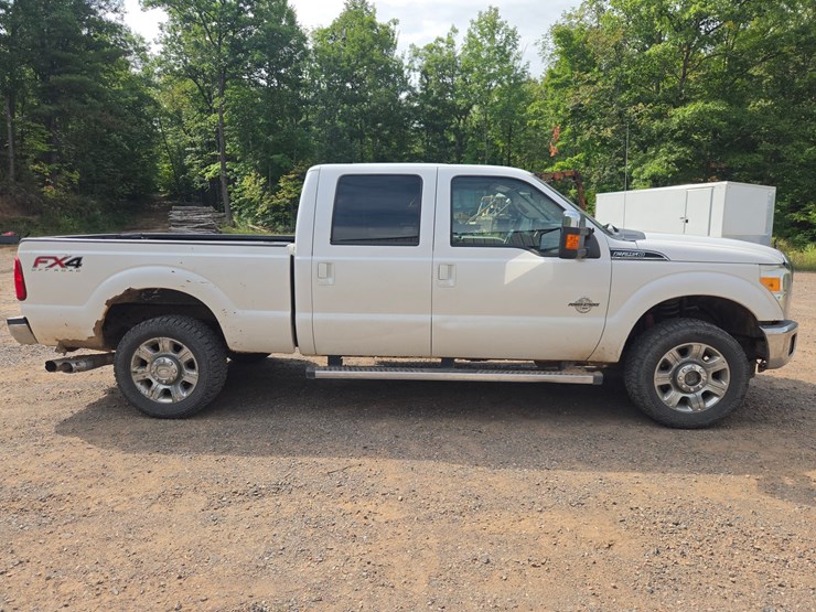 2013-ford-f250-lariat-image-6