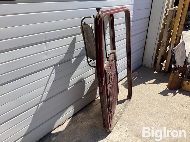 kenworth-pre-1972-top-handle-front-passenger-side-door-image-8