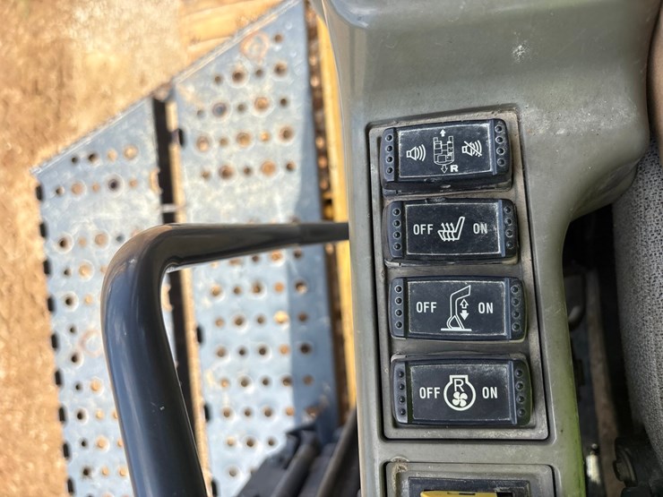 2012-deere-470g-lc-image-89