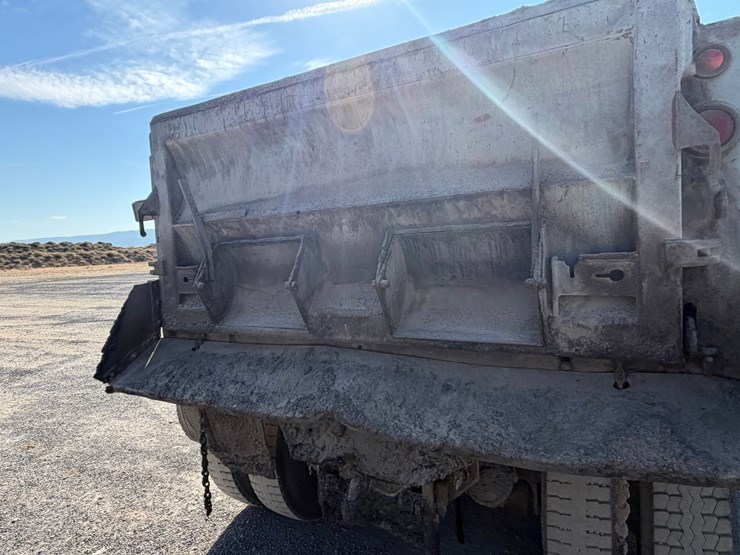 #2532-•-kenworth-w928-tandem-axle-dump-truck-image-30