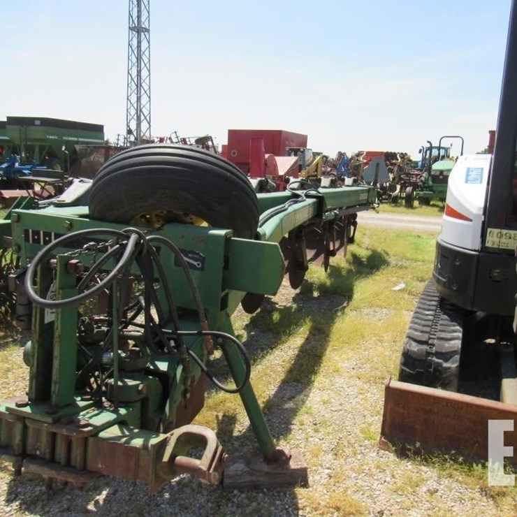 JOHN DEERE 2800