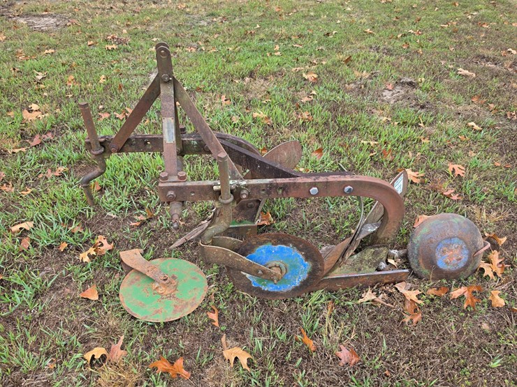 #25270-•-ferguson-2-bottom-plow-image-2