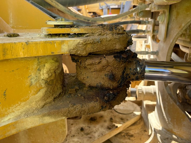 2014-caterpillar-972k-image-47