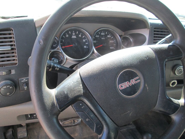 2009-gmc-2500hd-image-36