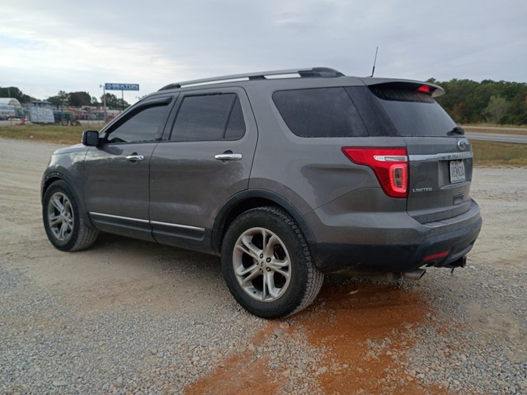 2013-ford-explorer-image-4