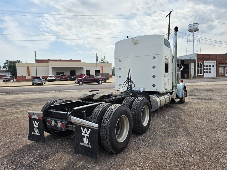 2007-kenworth-w900-image-16