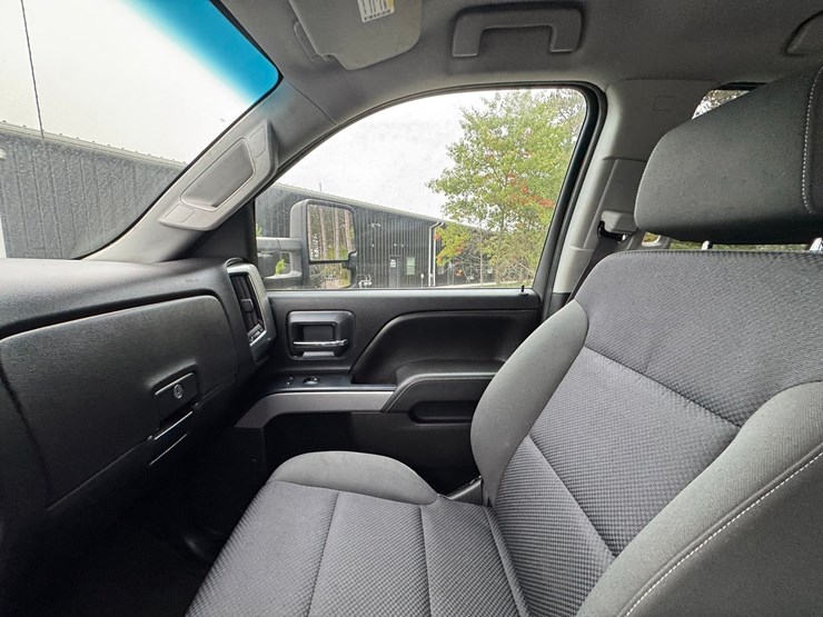 2015-chevrolet-silverado-1500-z71-image-31