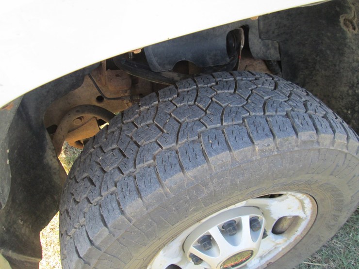 2013-gmc-2500hd-image-16