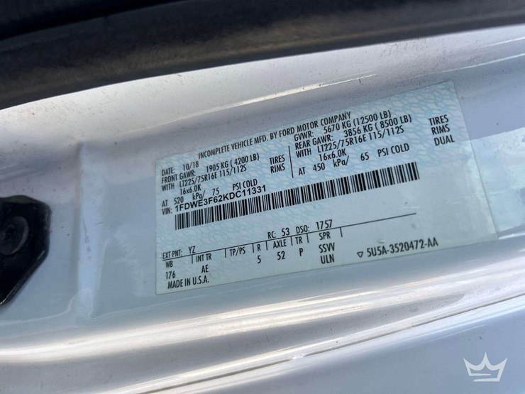 2019-ford-e350-image-5
