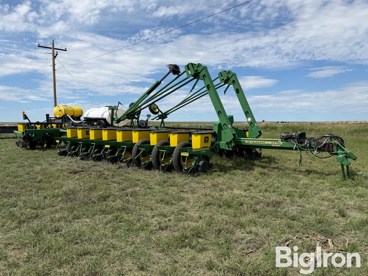 john-deere-1770-image-3