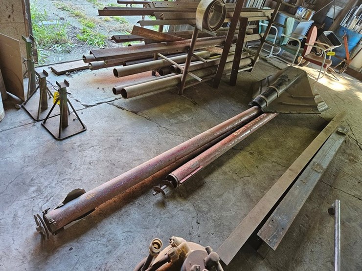 #8759-•-mid-states-feed-augers-w/-boot-image-8