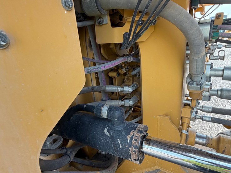 2018-caterpillar-980m-image-37