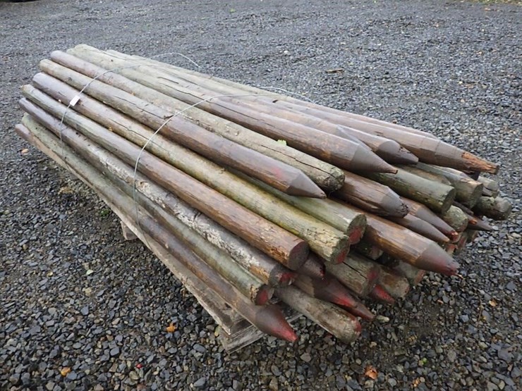 round-wooden-fence-posts-8'l-image-2