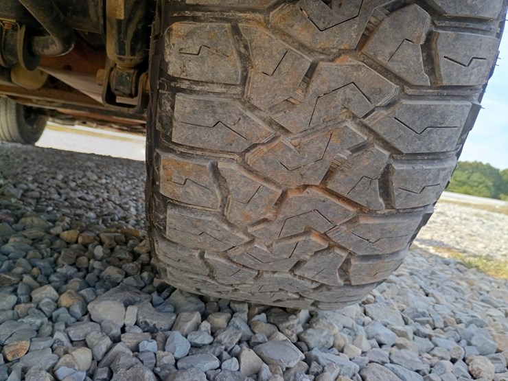 2013-chevrolet-tahoe-image-97