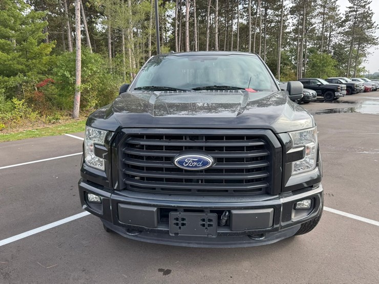 2015-ford-f150-xlt-image-8